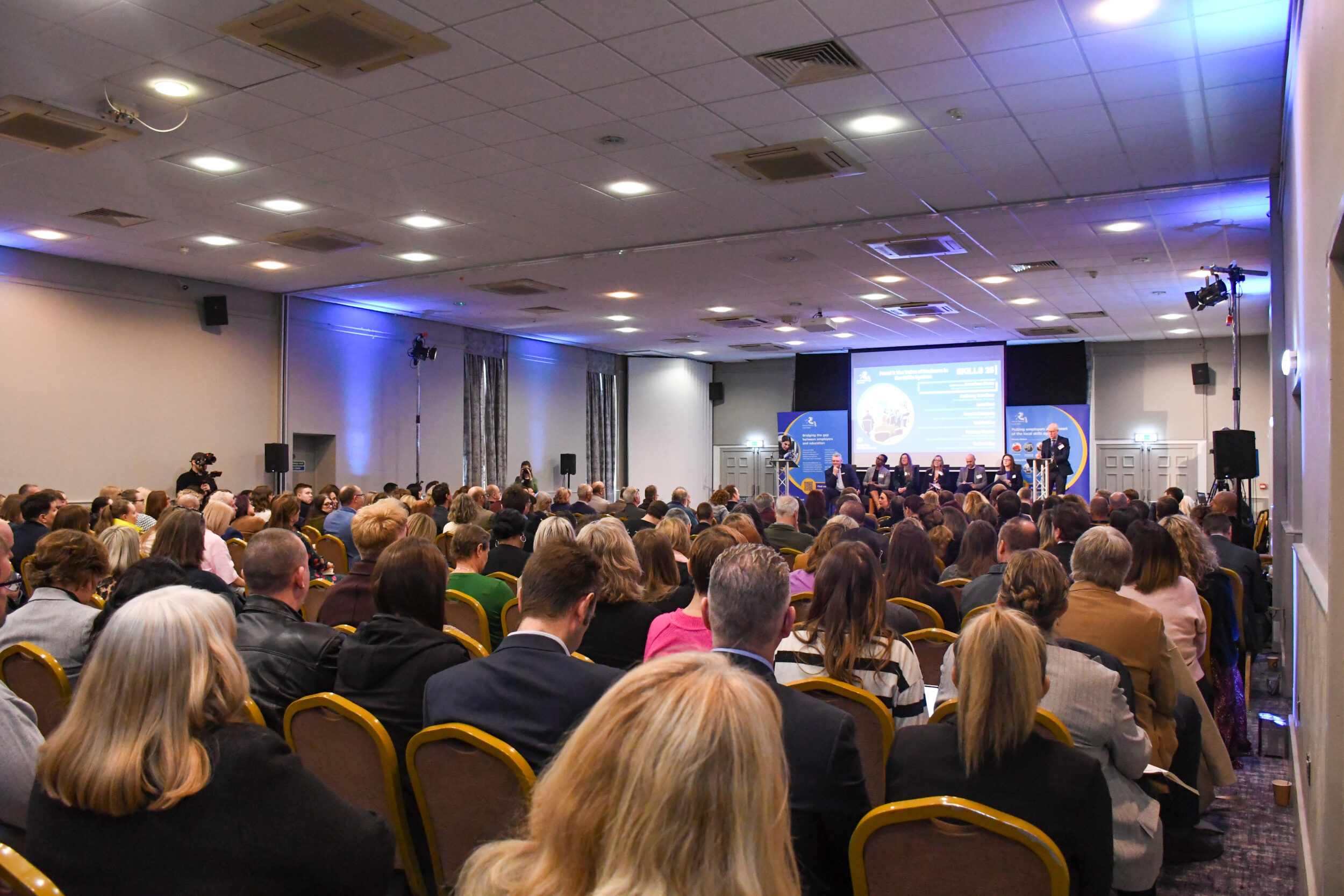 WORLD ECONOMIC FORUM FUTURE OF JOBS REPORT 2025 SUMMARY PDF visual data 4